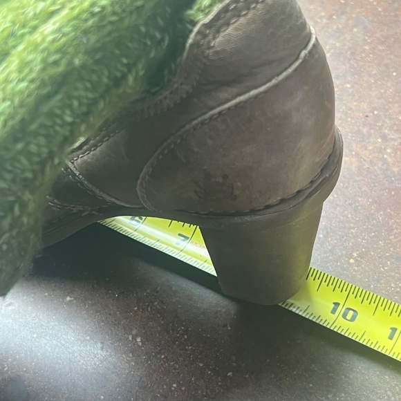 Leather ankle boots with a green knit shaft - Picture 9 of 9